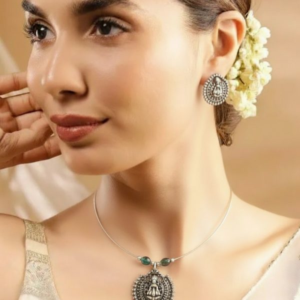 Shakti divine deity pendant and stud set