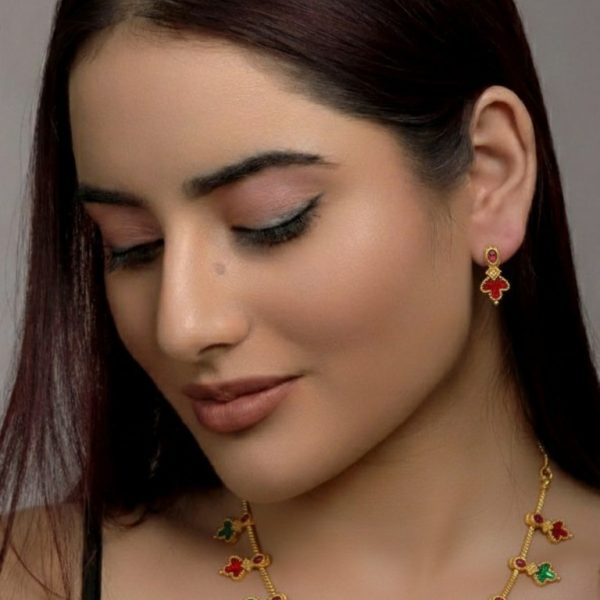 varnika necklace