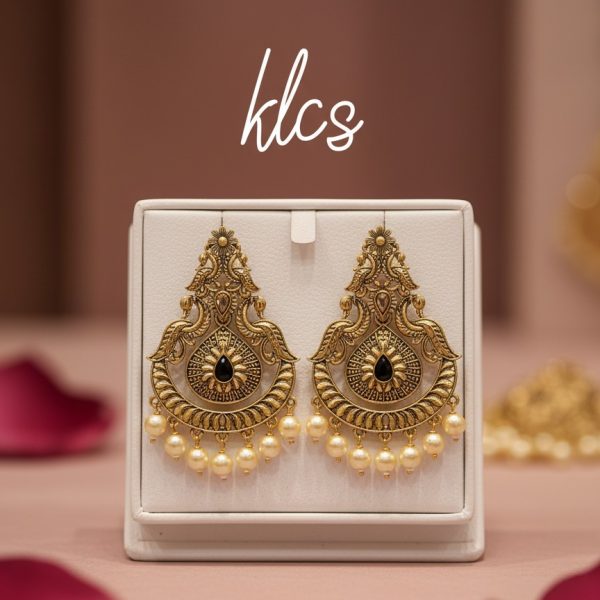 Matte gold filigree dangle earrings
