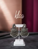 Pearl drop earrings