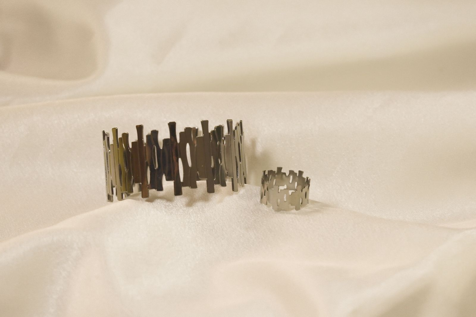 WhatsApp Image 2026-01-05 at 11.02.29 AM (2) The Celestia Tiered Gold Cuff - Image 1